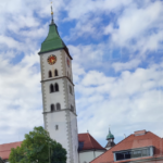 Der Blick auf die St. Martinskirche vom Saumarkt in Wangen im Allgäu